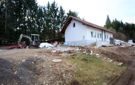 GARDEROBE RAKEK 21 FOTO LJUBO VUKELIČ